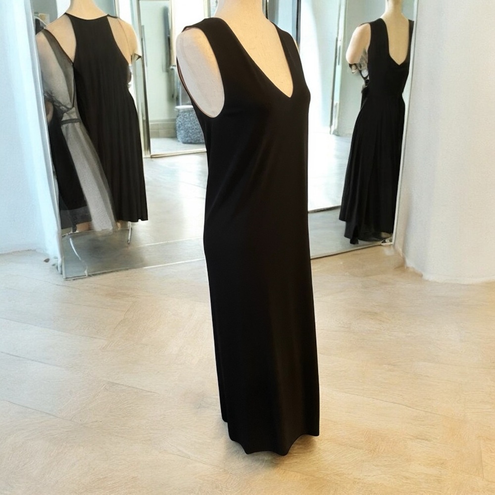 SOLD💖 Donna Karan Long Black Knit Sheath with
V-Neck and Side Slit NWT - Picture 9 of 16